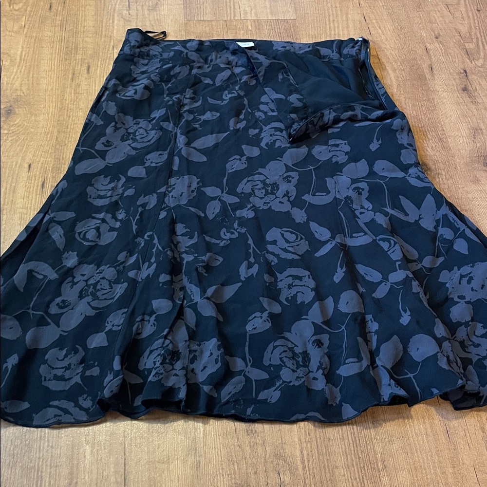 Suzy Shier Black Floral A-Line Skirt - Picture 6 of 8